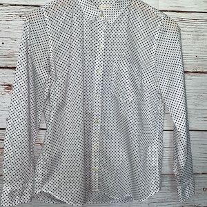 Women’s Gap the fitted boyfriend white polka dot button down size small